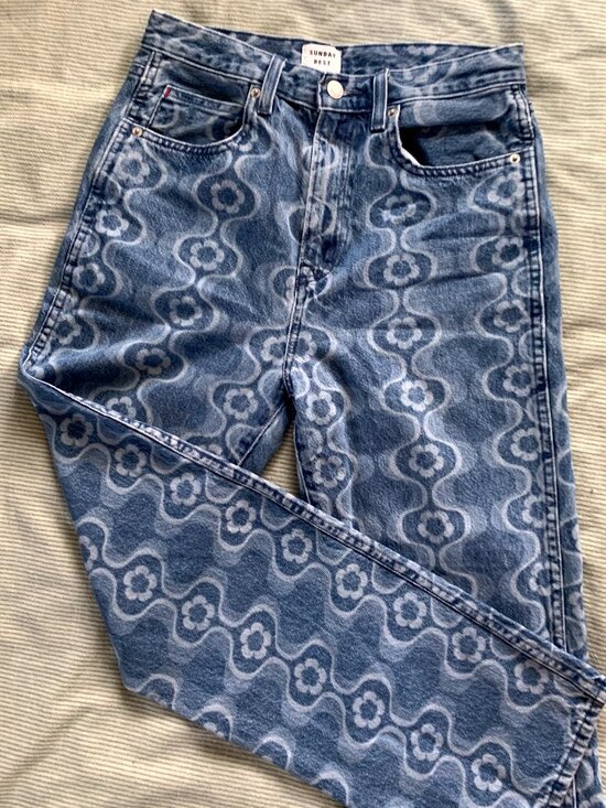 Aritzia Sunday Best Flower Print Jeans - 6 - Picture 1 of 12